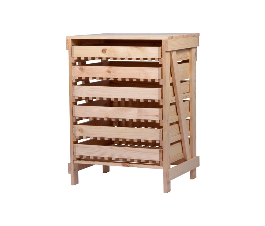 Ein Dobar Vorratsregal aus Holz mit sechs Schubladen.