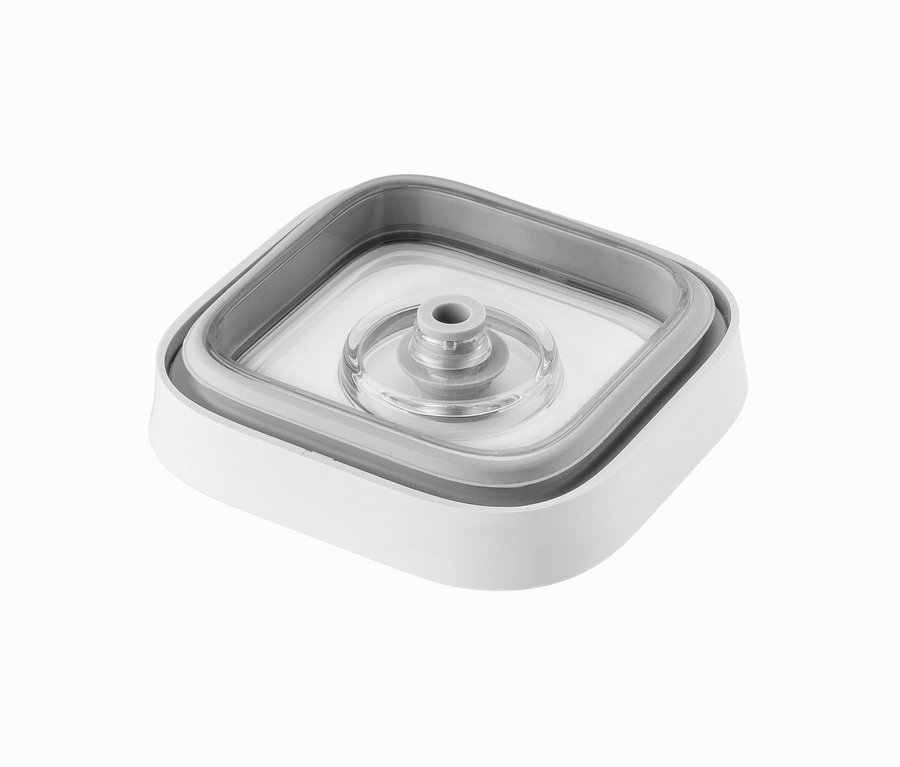 Nahaufnahme einer ZWILLING FRESH &amp; SAVE CUBE Vakuum-Box, S, mit grauem Deckel.