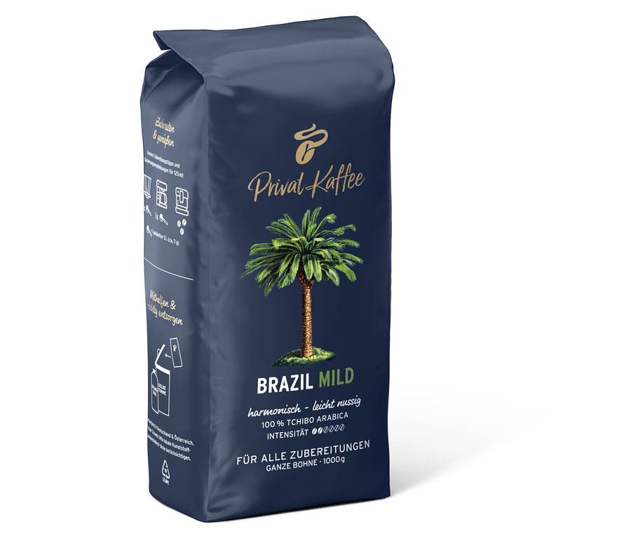 Eine Packung Privat Kaffee Brazil Mild mit einer Abbildung einer Palme.