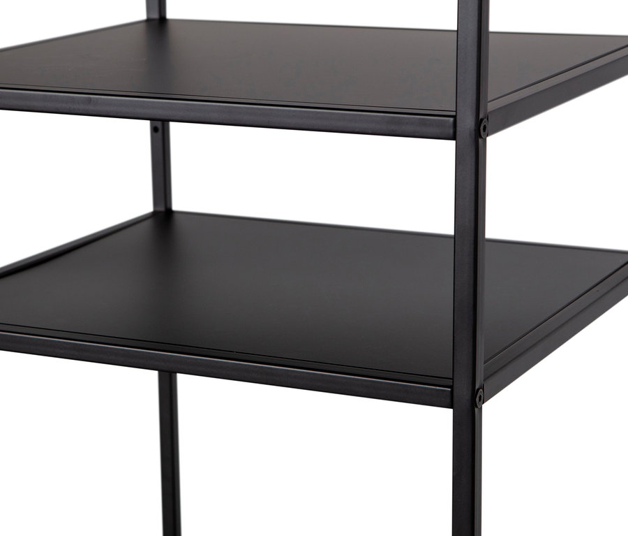 Detail vom Woood Regal »Reese«, Metall schwarz, mit zwei Regalböden.