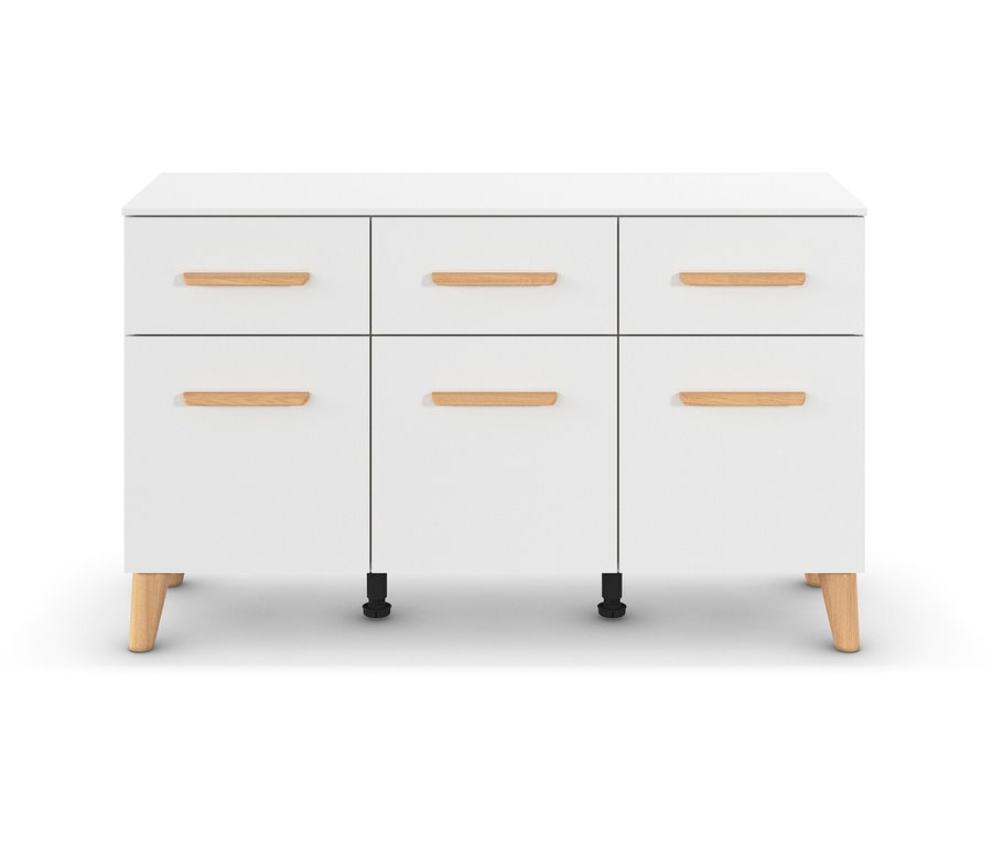 Weißes Sideboard mit sechs Schubladen und Holzgriffen.