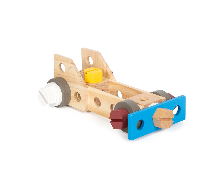 Detailaufnahme des "small foot Werkzeugkoffer »Workshop«", ein Holzspielzeug mit bunten Schrauben und Muttern.
