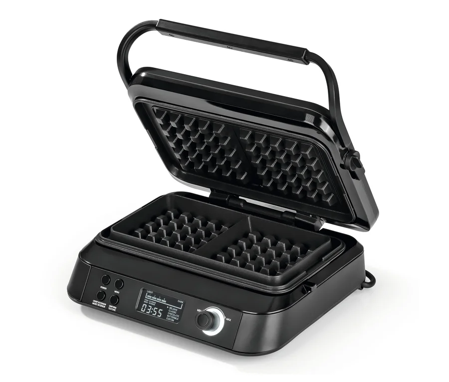 Geöffnetes schwarzes Waffeleisen N8WERK-Waffeleisen »7707«.