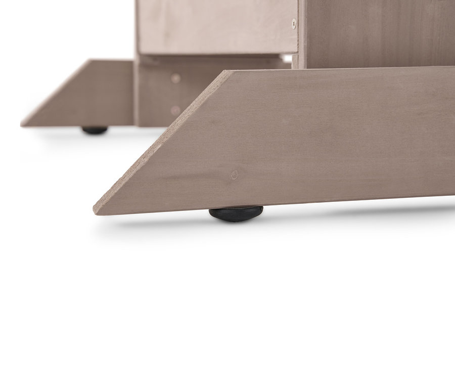 Detailansicht eines »JONTE« Vertikalbeets aus Holz mit schwarzen Füßen.