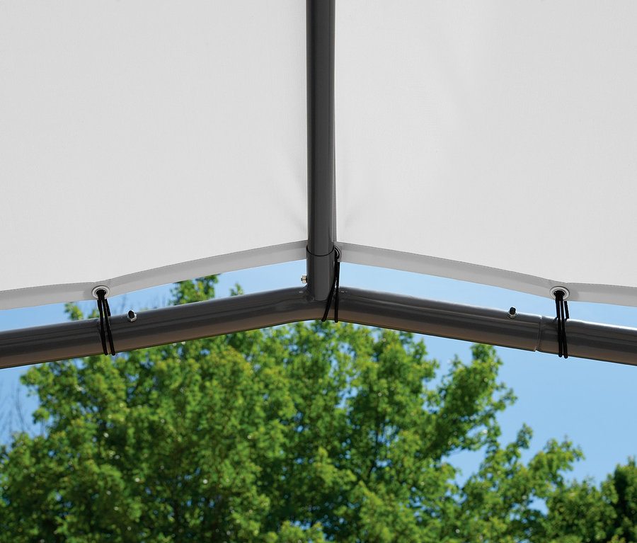 Detailansicht eines grauen Stoffpavillons.