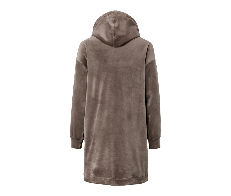 Rückansicht eines Loungewear-Kleids mit Kapuze.