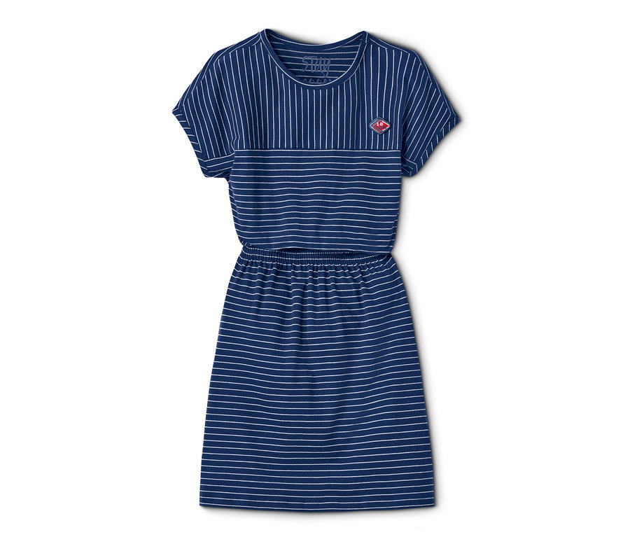 Blaues Jerseykleid mit weißen Streifen.