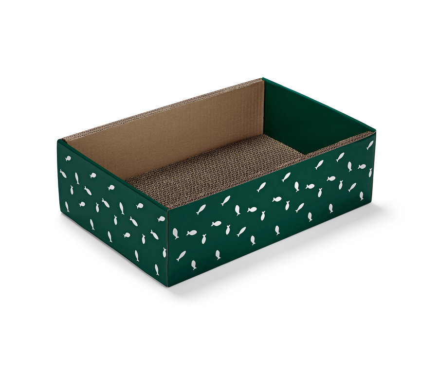 Eine grüne Katzen-Kratzbox mit weißem Fischmuster.