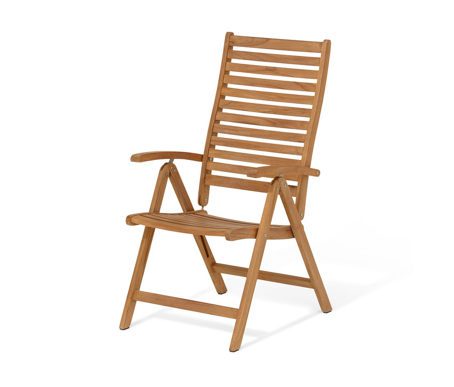 Detailaufnahme eines Teak-Hochlehners mit verstellbarer Rueckenlehne aufweissem Hintergrund.