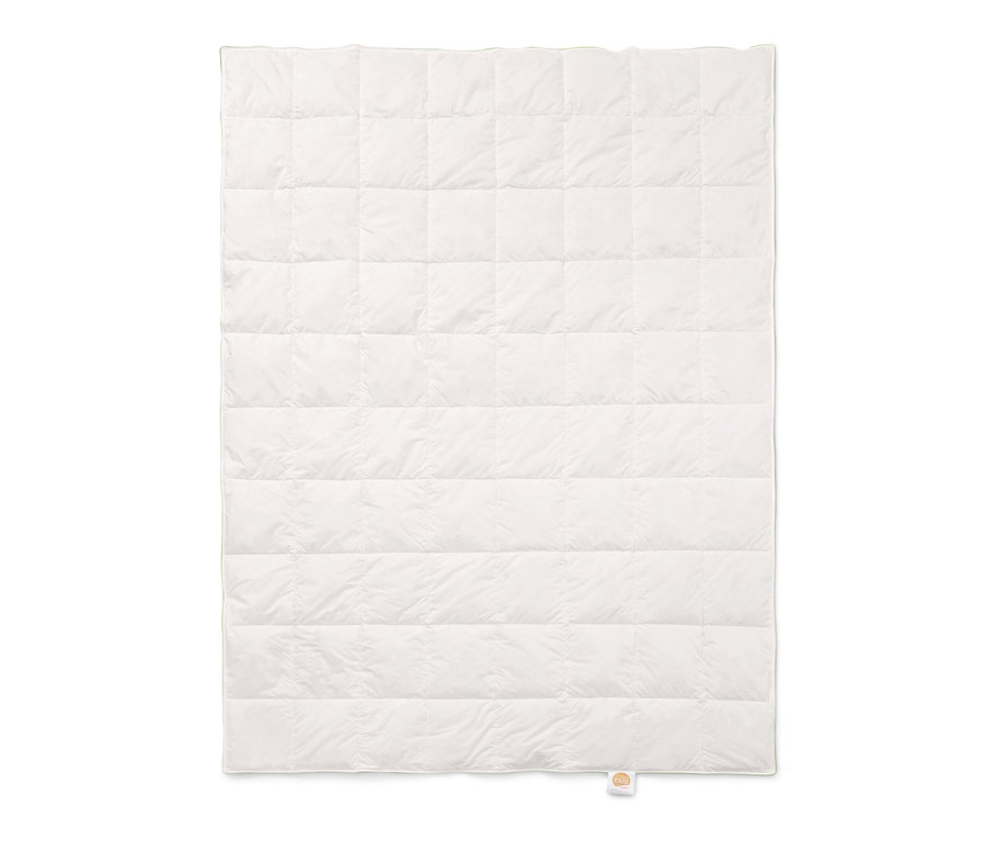 Weißes irisette® greenline Sommer-Daunenbett.
