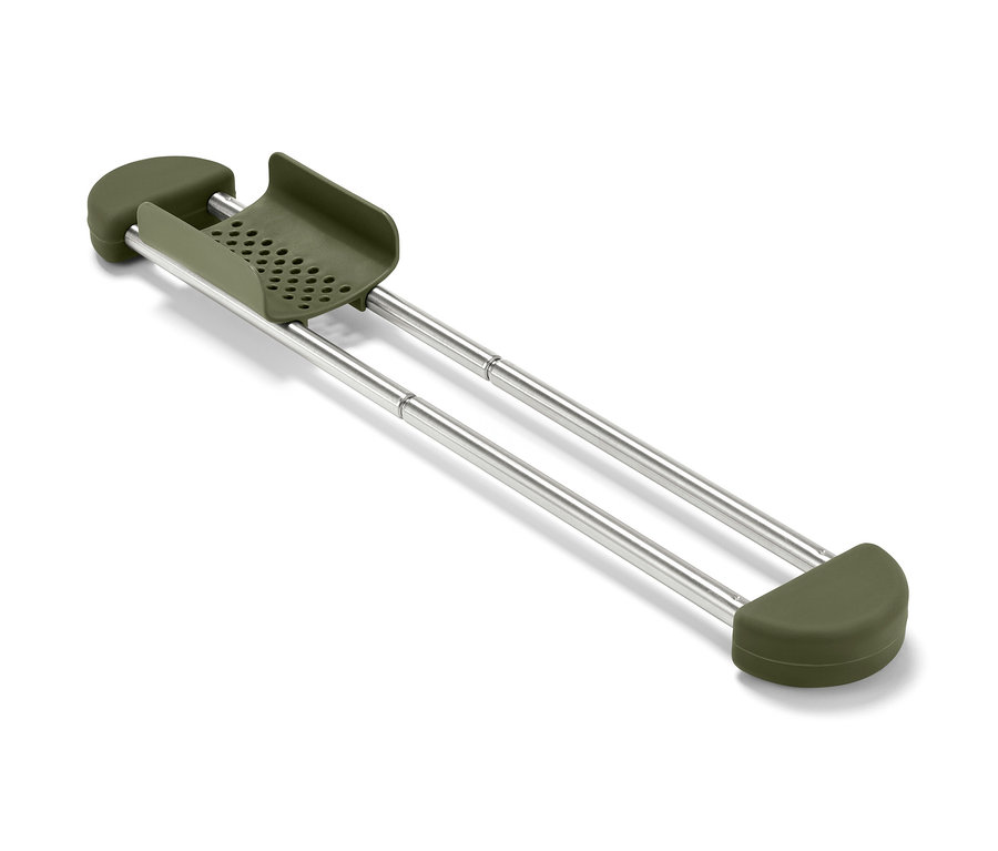 Ein olivgrüner, ausziehbarer Spülbecken-Organizer mit Metallstangen.