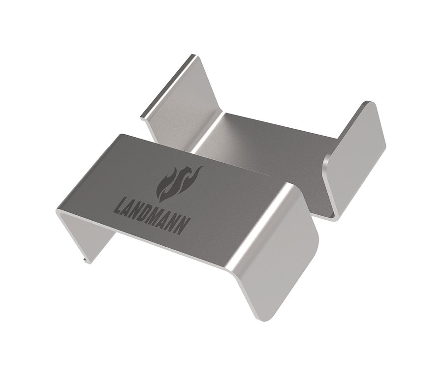 Zwei silberfarbene magnetische Zubehörteile von Landmann auf weißem Hintergrund.