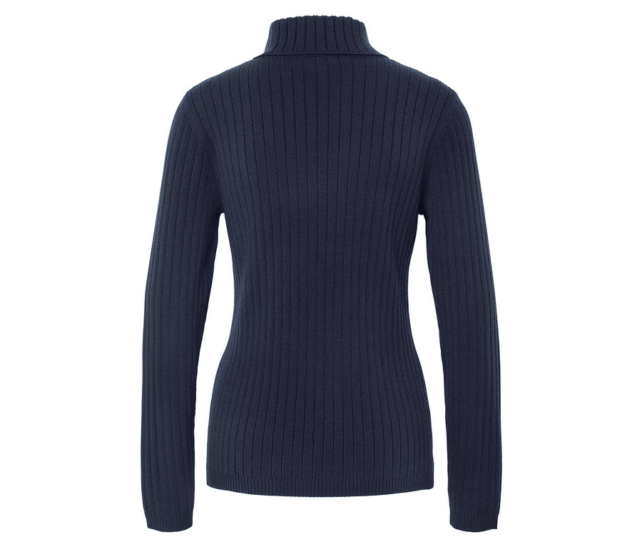 Dunkelblauer Rollkragenpullover mit Rippmuster.