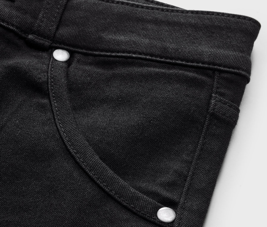 Detailaufnahme einer Flared Kinder-Jeans – Fit »Pia«.
