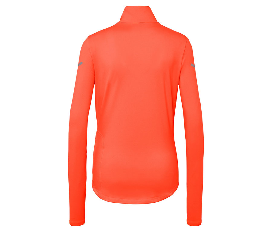 Detailansicht der Rückseite eines orangefarbenen, langärmeligen Sportoberteils mit Reissverschluss am Hals.