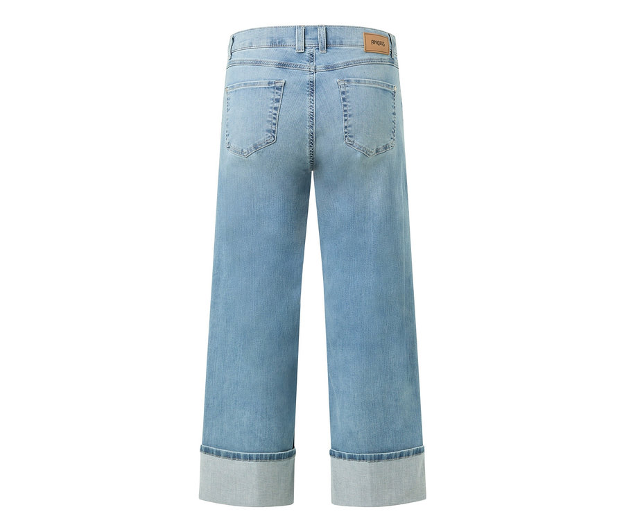Hellblaue Angels Jeans »Linn Turn Up«, Comfort Fit, von hinten gezeigt.