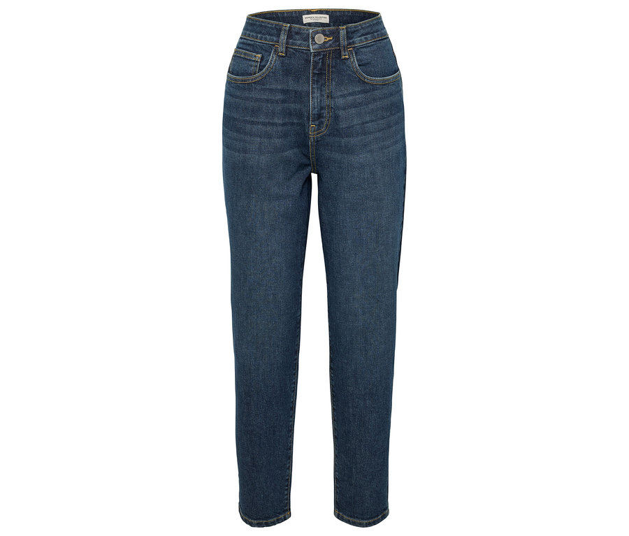 Blaue Jeans auf weißem Hintergrund.