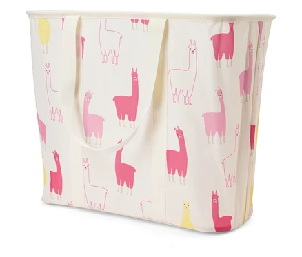 Ein weißer Wäschekorb mit rosa und gelben Lama-Motiven.