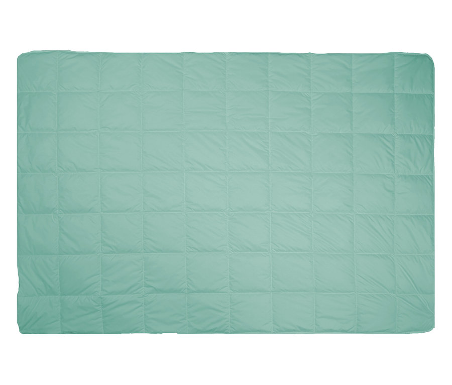 Eine hellgrüne Paradies Easy-Care Sommerdecke mit quadratischer Steppung.