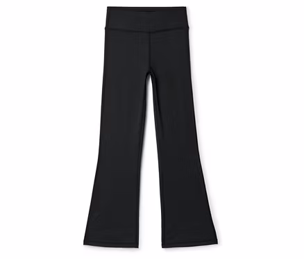 Schwarze High-Waist Schlagleggings.