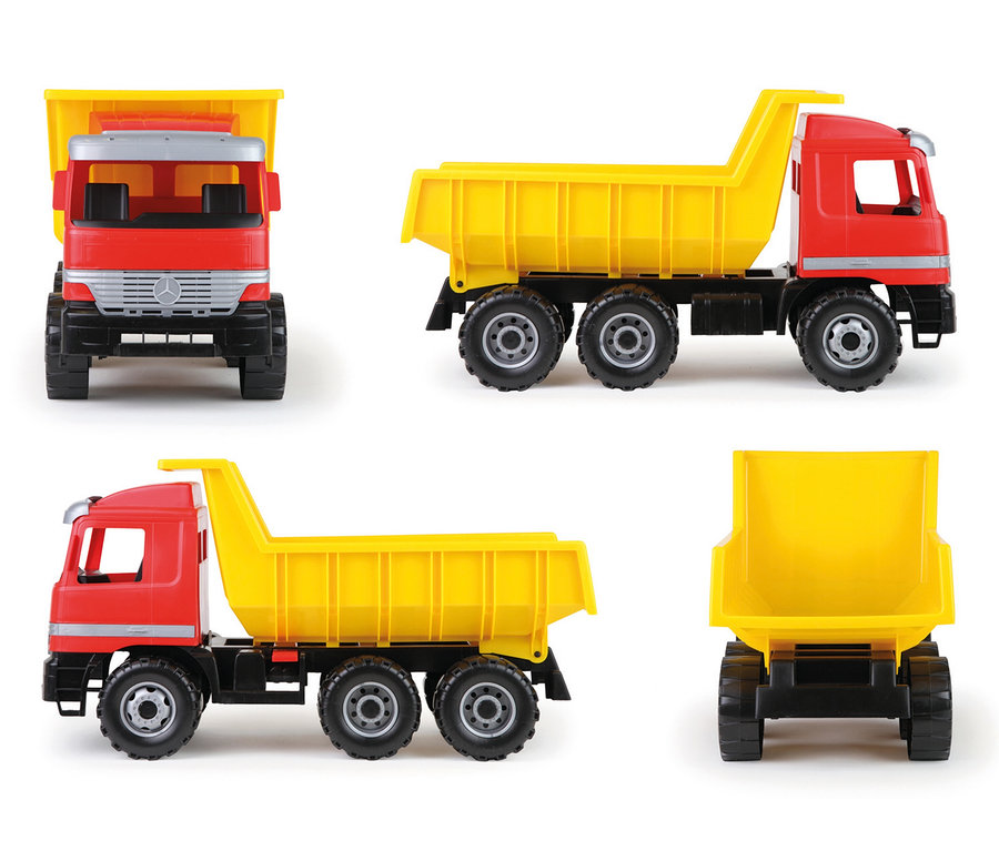 Vier Ansichten eines roten und gelben GIGA TRUCKS Muldenkippers »Actros« auf weißem Hintergrund. Der Spielzeug-LKW hat ein rotes Führerhaus und eine gelbe Mulde, mit schwarzen Rädern. Gezeigt werden Vorder-, rechte Seiten-, linke Seiten- und Rückansicht.