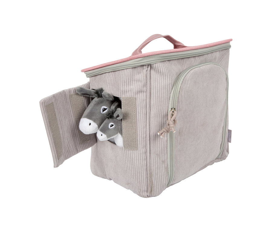 small foot Spielset Esel mit Stall: Eine hellgraue, gerippte Stofftasche, die wie ein Stall aussieht, mit zwei Plüsch-Eseln, die aus einer Öffnung schauen.