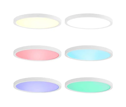 Sechs runde, weiße Deckenleuchten in zwei Reihen zu je drei, die verschiedene Farben anzeigen: warmweiß, weiß, rosa, blau, lila und grün.