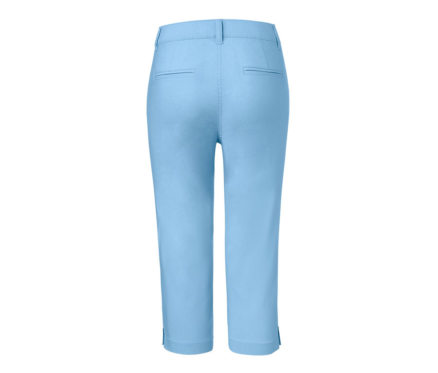 Hellblaue 3/4-Bengalin-Hose von hinten.