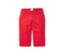 Rote Chino-Shorts.