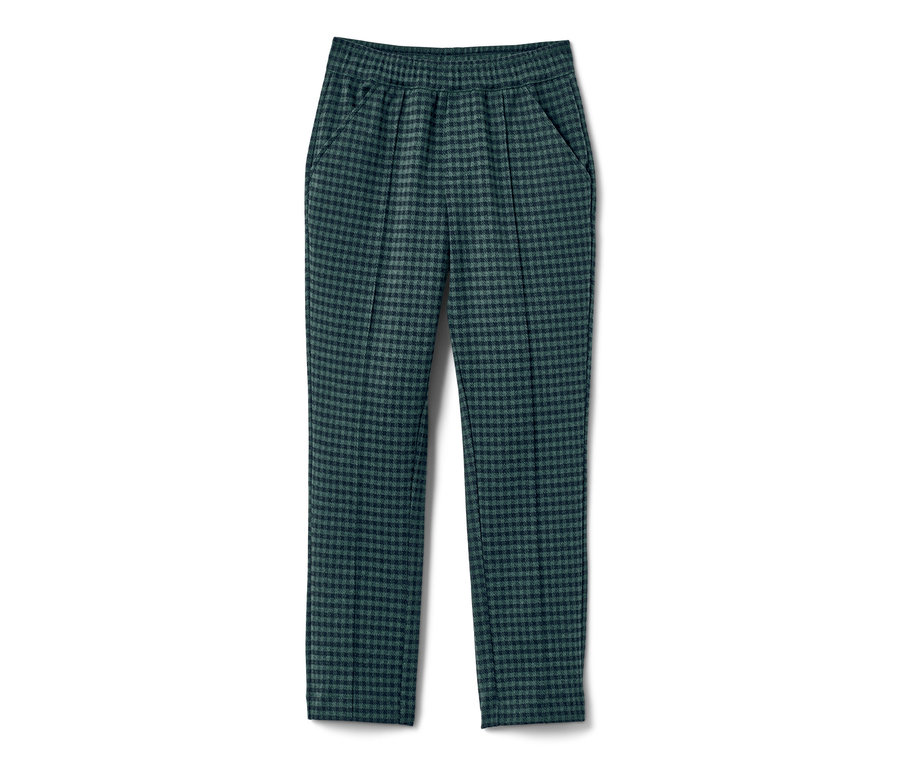Eine karierte Sweathose.