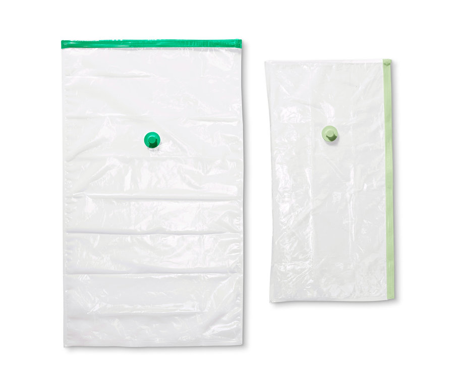 Zwei liegende Vakuum-Aufbewahrungsbeutel.