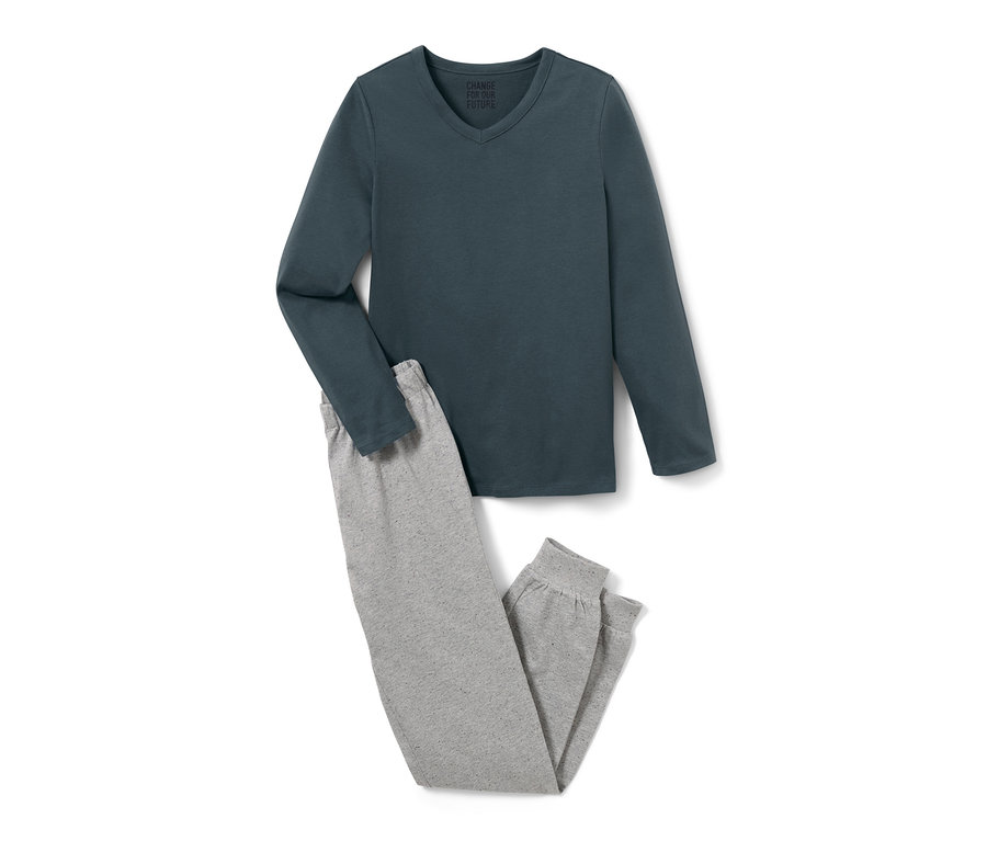 Ein 2 Kinder-Pyjamas Set, bestehend aus einem langärmeligen Oberteil und grauen Hosen.