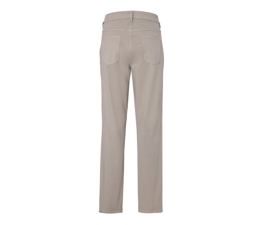 Eine beige 5-Pocket-Hose von hinten.