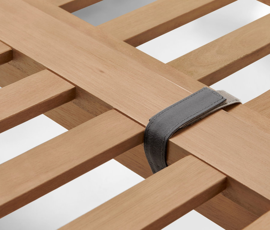 Detailaufnahme des Rahmens vom modularen Lounge-Set »Lenja«.