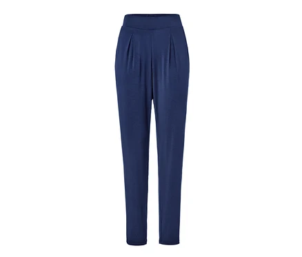 Dunkelblaue Jerseyhose.