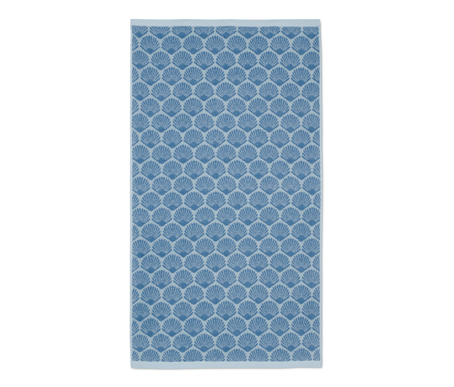 Blaues Badetuch »Muschel« mit Muschelmuster.