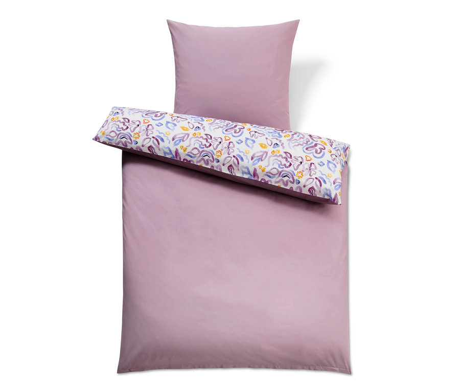 Lila Bettwäsche mit Blumenkissen. Premium-Baumwoll-Bettwäsche, Normal- und Übergröße.