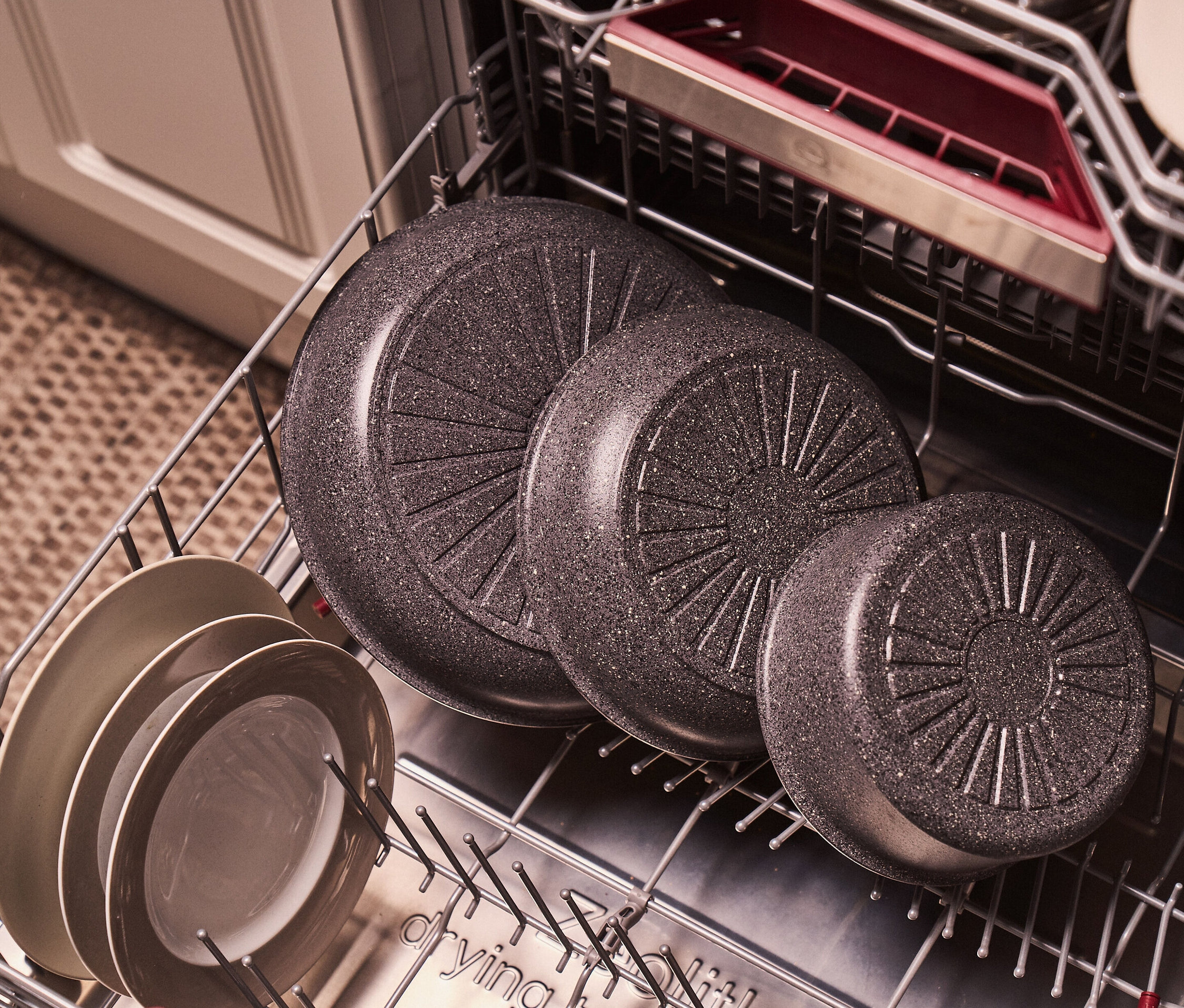 BALLARINI Torre Aluminium-Bratpfannen-Set im Geschirrspüler.