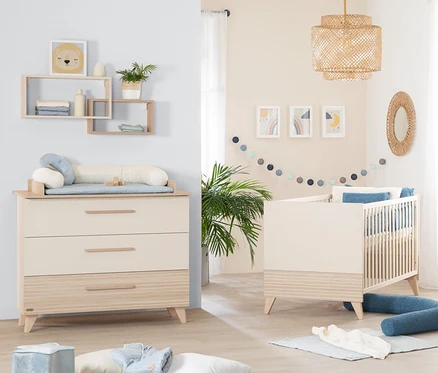 Kinderzimmer mit Kommode, Babybett und Dekorationen, inklusive roba Set »Sidney« 2-teilig, cashmere.