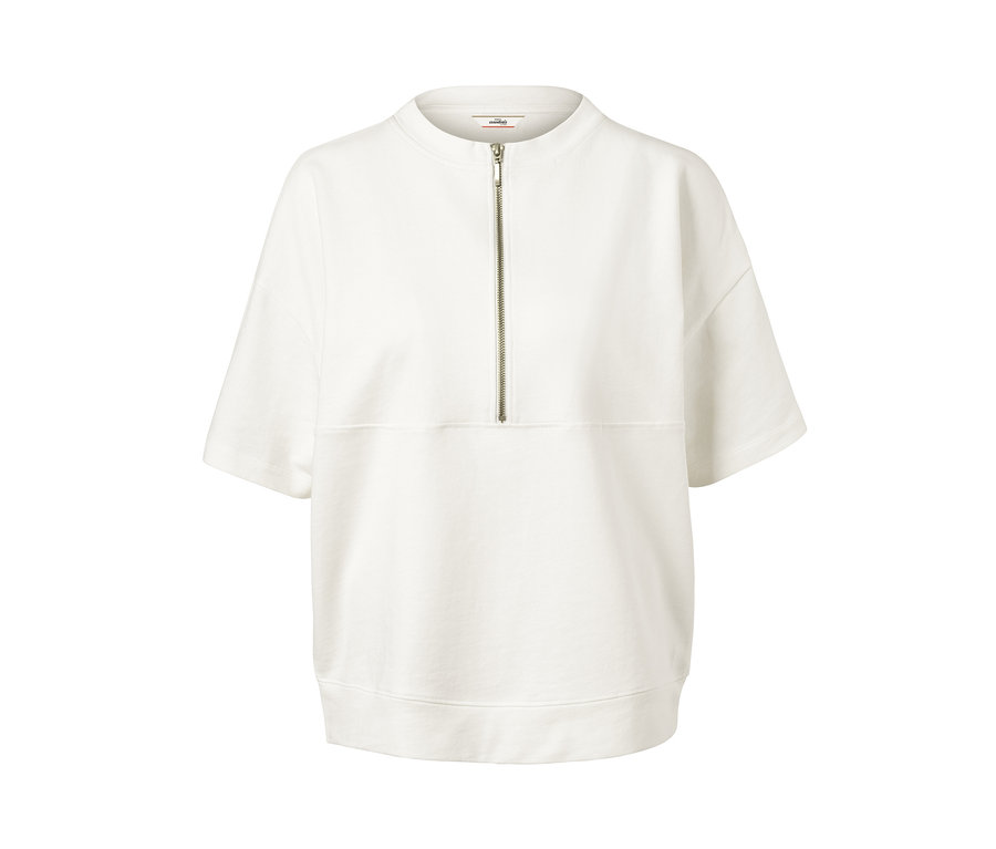 Weißes Oversized-Sweatshirt mit kurzen Ärmeln und Reißverschluss.