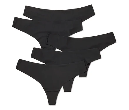 Fünf schwarze Magic-Cut-Strings liegen überlappend auf weißem Hintergrund.
