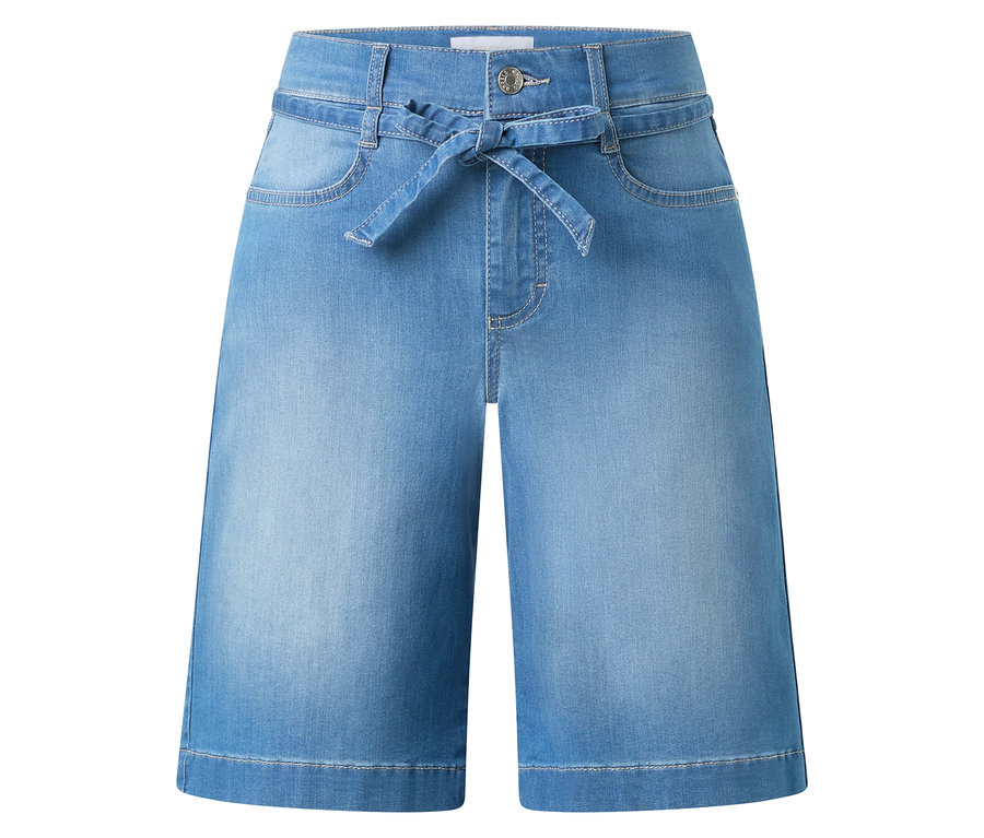 Hellblaue Jeans-Culottes mit Bindegürtel und zwei Taschen vorne.