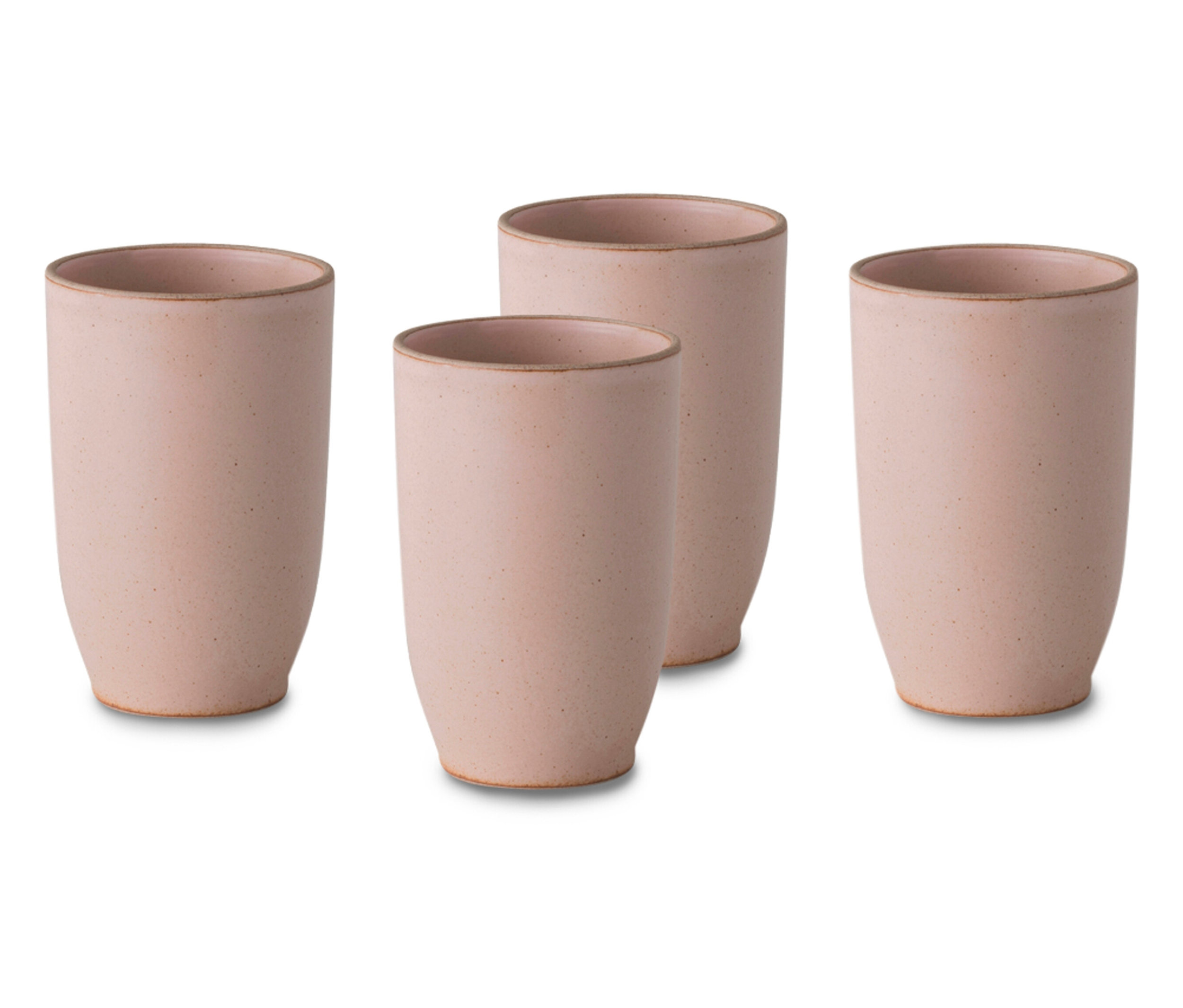 Vier rosa, zylinderförmige Becher stehen auf einem weißen Untergrund.