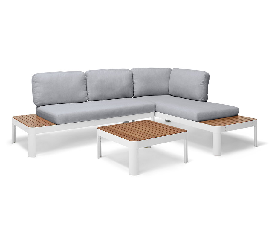 Loungemöbel-Set mit L-förmigem Sofa und Tisch.