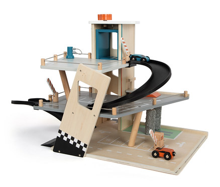 Holz Parkhaus »Rallye« von small foot mit zwei Autos und Rampe.