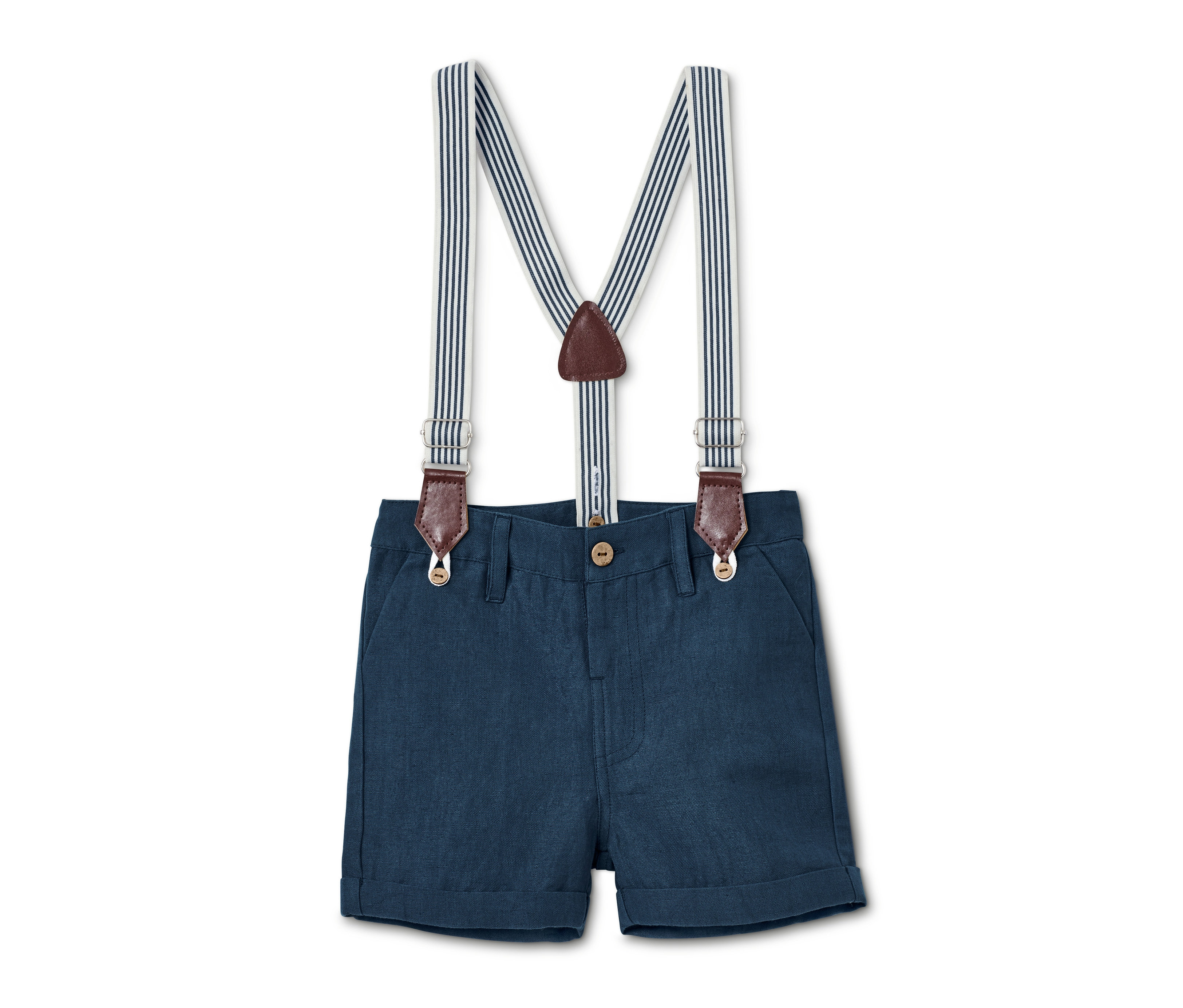 Marineblaue Bermuda-Shorts mit Leinen und weiss-blau gestreiften Hosenträgern.