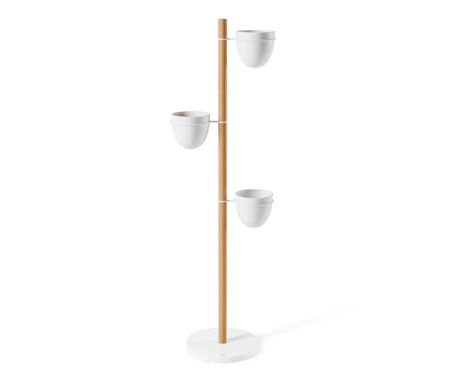 Blumenständer mit Holzstiel und drei weißen Blumentöpfen. Umbra-Blumenständer »Floristand«.