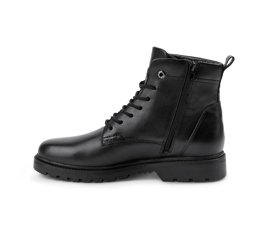 Ein schwarzer Leder-Boot mit Schnürsenkeln und Reißverschluss auf weißem Hintergrund.