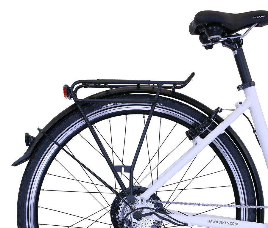 Detailansicht des Hinterrads eines grauen HAWK Bikes E-Bike Damen "e-Trekking Lady BAFANG" mit 28 Zoll und 46-cm-Rahmen.