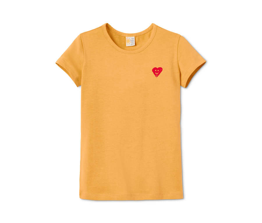 Gelbes T-Shirt aus Bio-Baumwolle mit kurzen Ärmeln und rotem Herzaufdruck.
